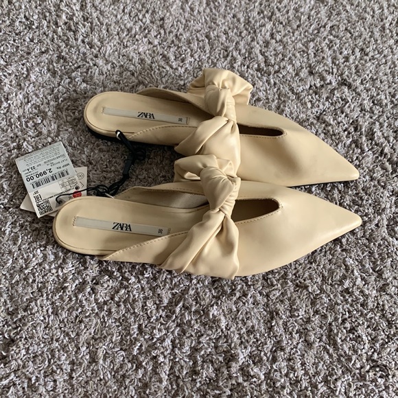 Zara cream coloured bow detailed mules - Picture 2 of 5